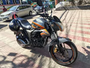 সুজুকি গিক্সার ২০১৯ রূপালী