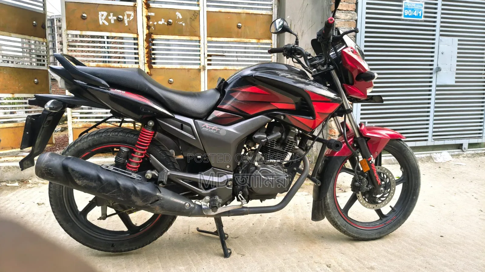 হিরো হাংক ২০২২ কালো