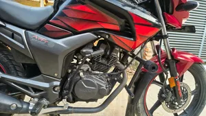 হিরো হাংক ২০২২ কালো