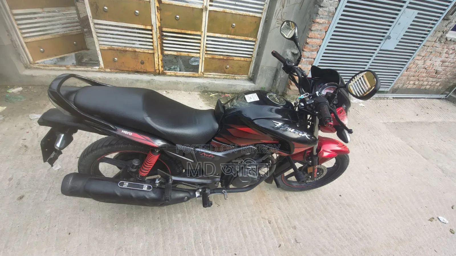 হিরো হাংক ২০২২ কালো