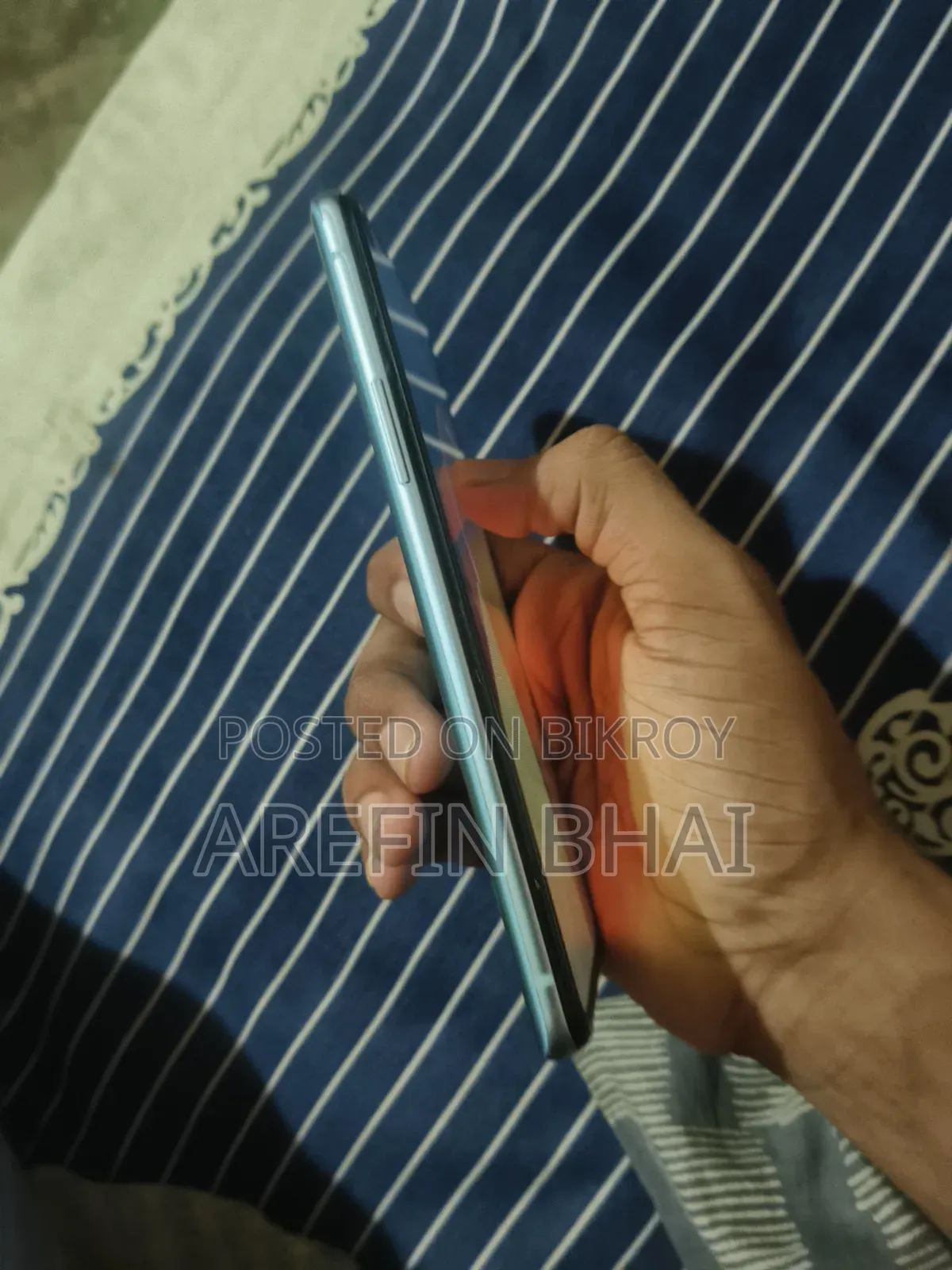 ওয়ানপ্লাস ৯আর ২৫৬ জিবি