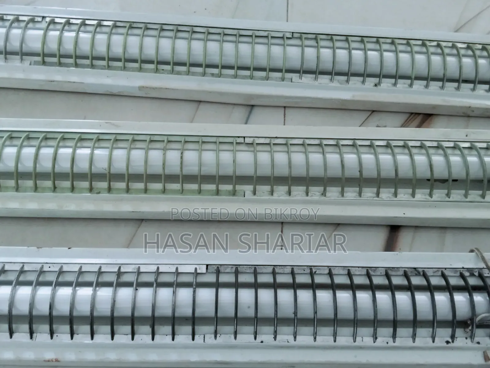 Tube Light Set With Light.