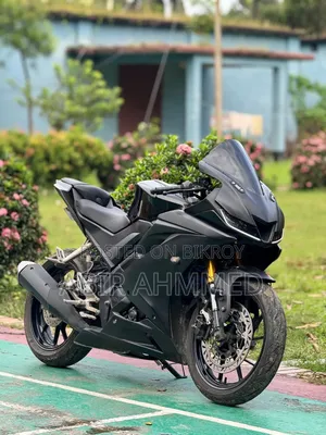 Yamaha R15 V3 2021 কালো