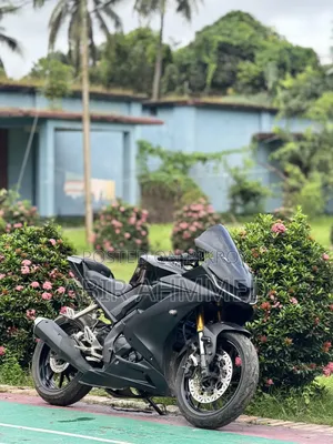 Yamaha R15 V3 2021 কালো