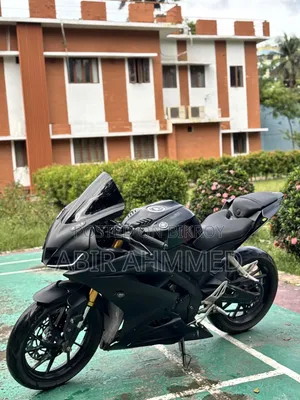 Yamaha R15 V3 2021 কালো