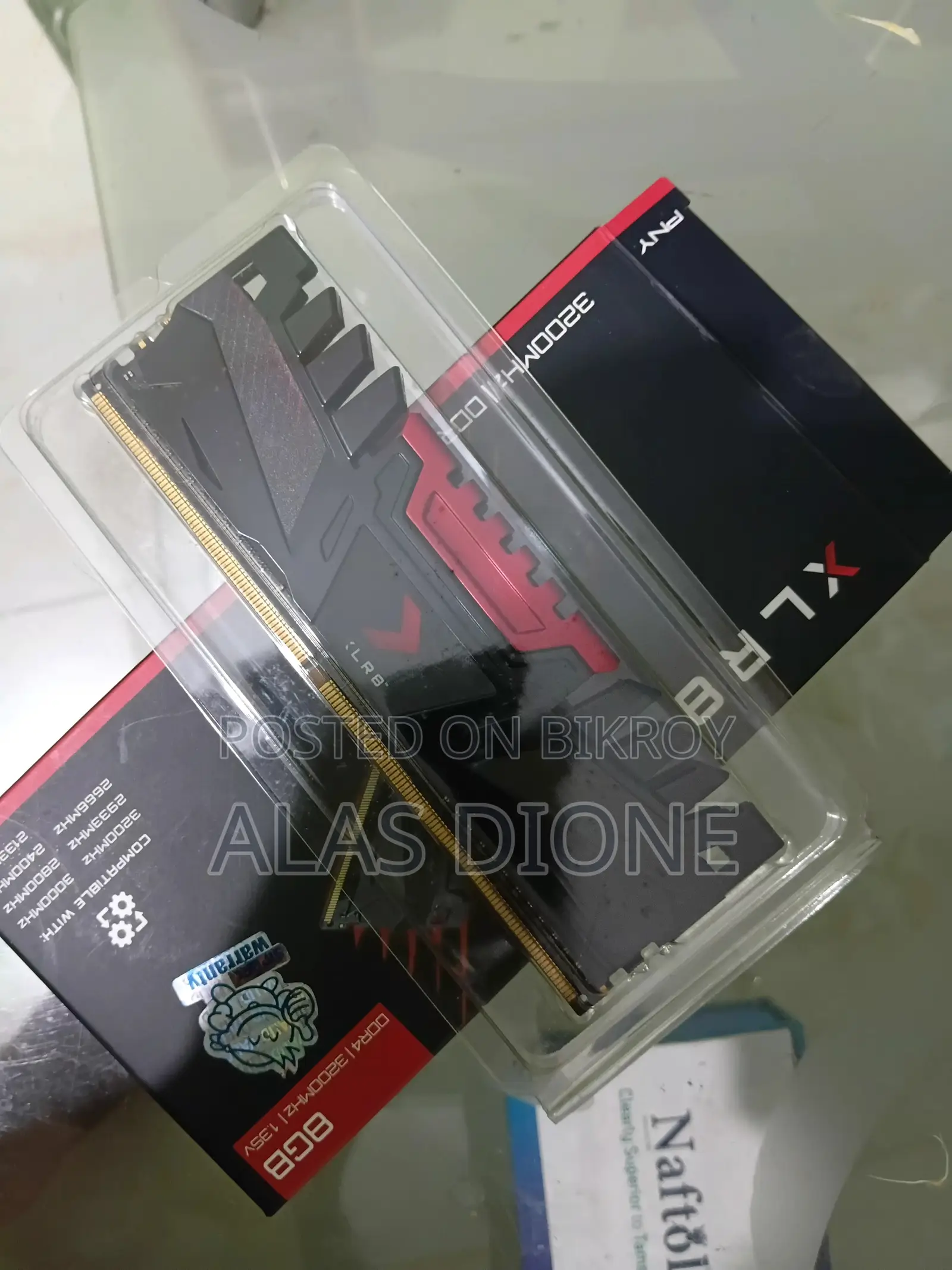 PNY XLR8 গেমিং ৮ জিবি ডিডিআর৪ ৩২০০ মেগাহার্টজ ডেস্কটপ র‍্যাম
