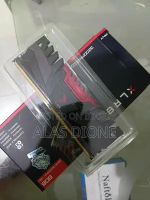 PNY XLR8 গেমিং ৮ জিবি ডিডিআর৪ ৩২০০ মেগাহার্টজ ডেস্কটপ র‍্যাম