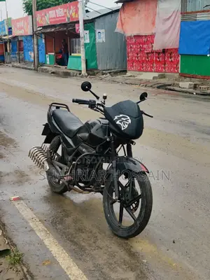 দায়াং ডিওয়াই১০০-এ ২০১০ কালো