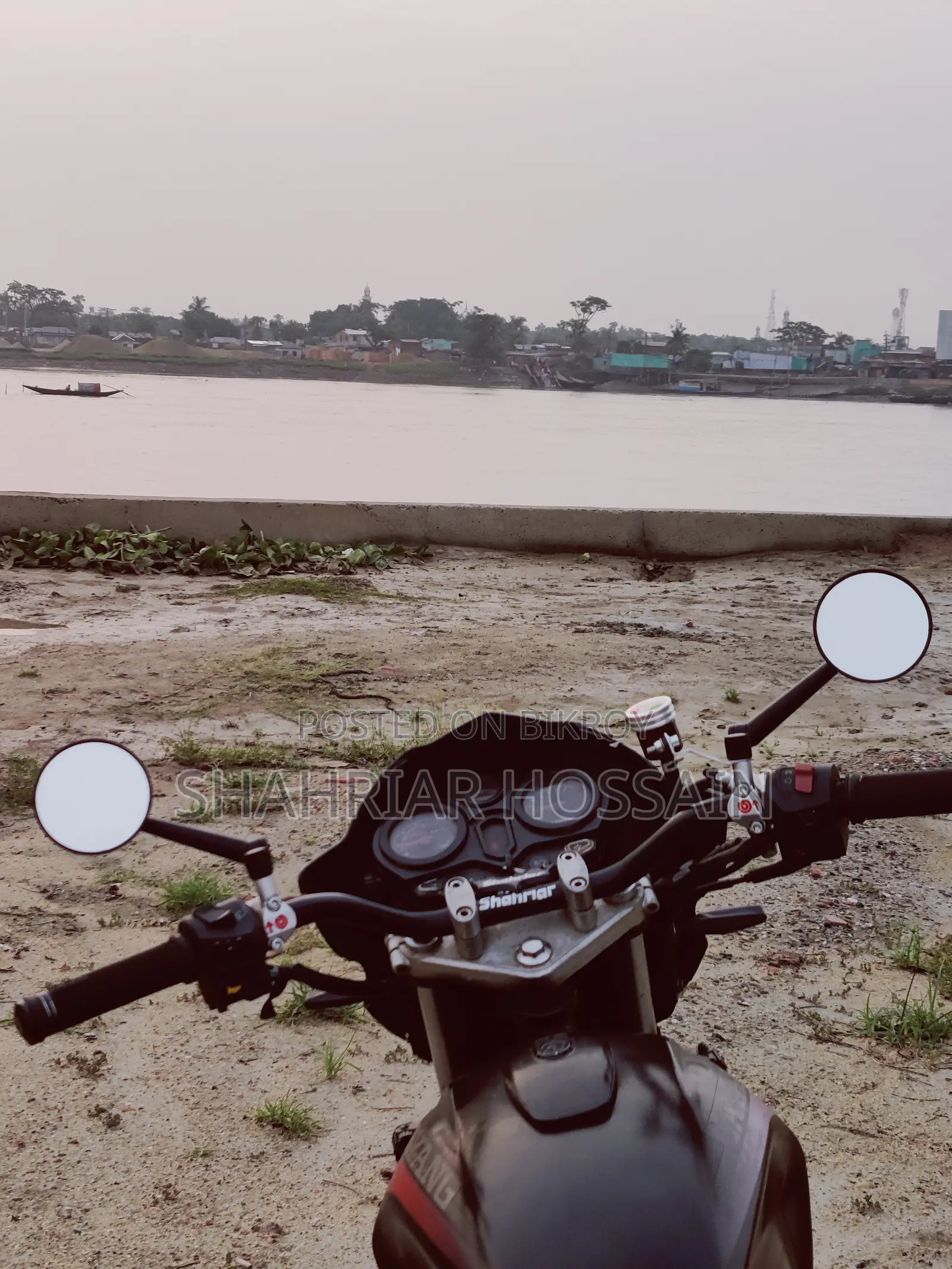 দায়াং ডিওয়াই১০০-এ ২০১০ কালো