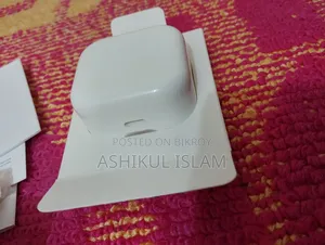 অ্যাপল ২০ ওয়াট অরিজিনাল চার্জার