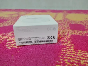অ্যাপল ২০ ওয়াট অরিজিনাল চার্জার