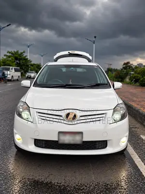 Toyota Auris 2012 Off white