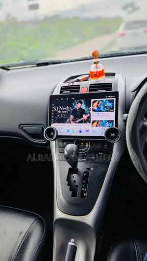 টয়োটা অ্যারিস ২০১২ অফ হোয়াইট