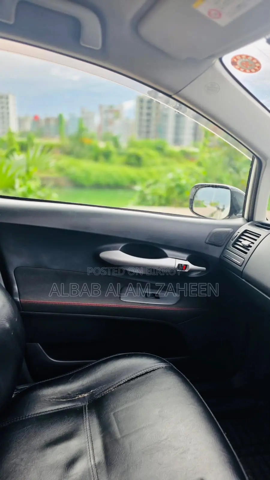 টয়োটা অ্যারিস ২০১২ অফ হোয়াইট