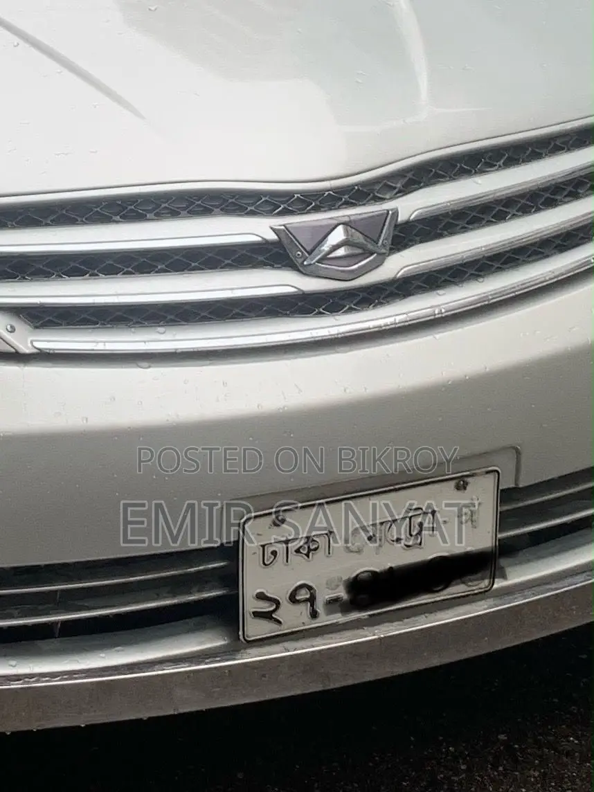টয়োটা অ্যালিওন ২০০৪ রূপালী