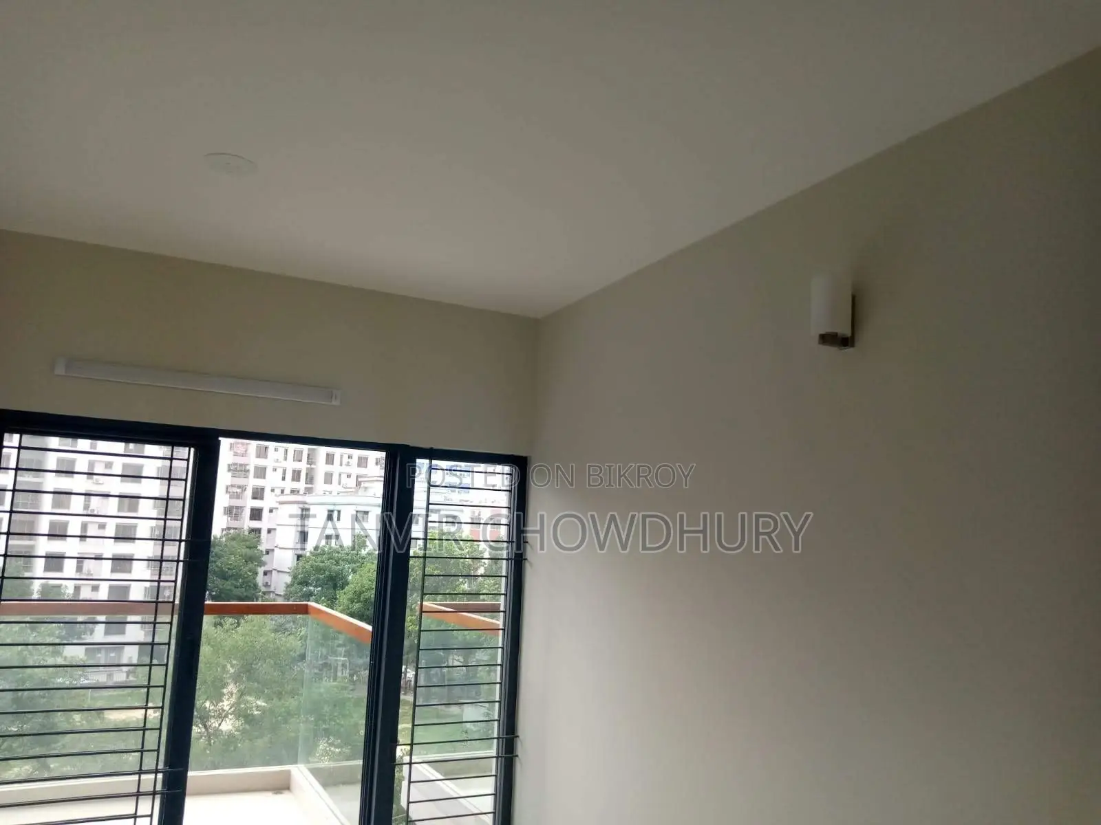 3 Bedroom Apartment in Lalmatia, Dhanmondi for rent