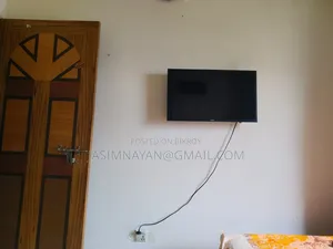 Samsung T4500 32" HD Smart TV