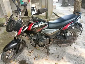 বাজাজ ডিসকভার ১২৫ ২০১৯ ব্ল্যাক