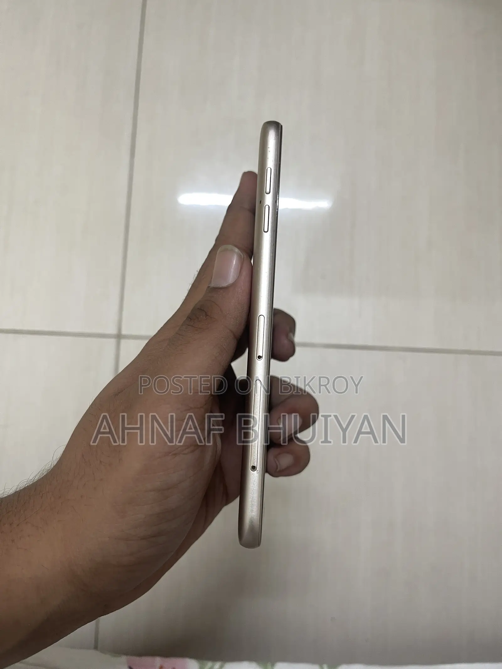 স্যামসাং গ্যালাক্সি জে৭ প্রো ৬৪ জিবি গোল্ড