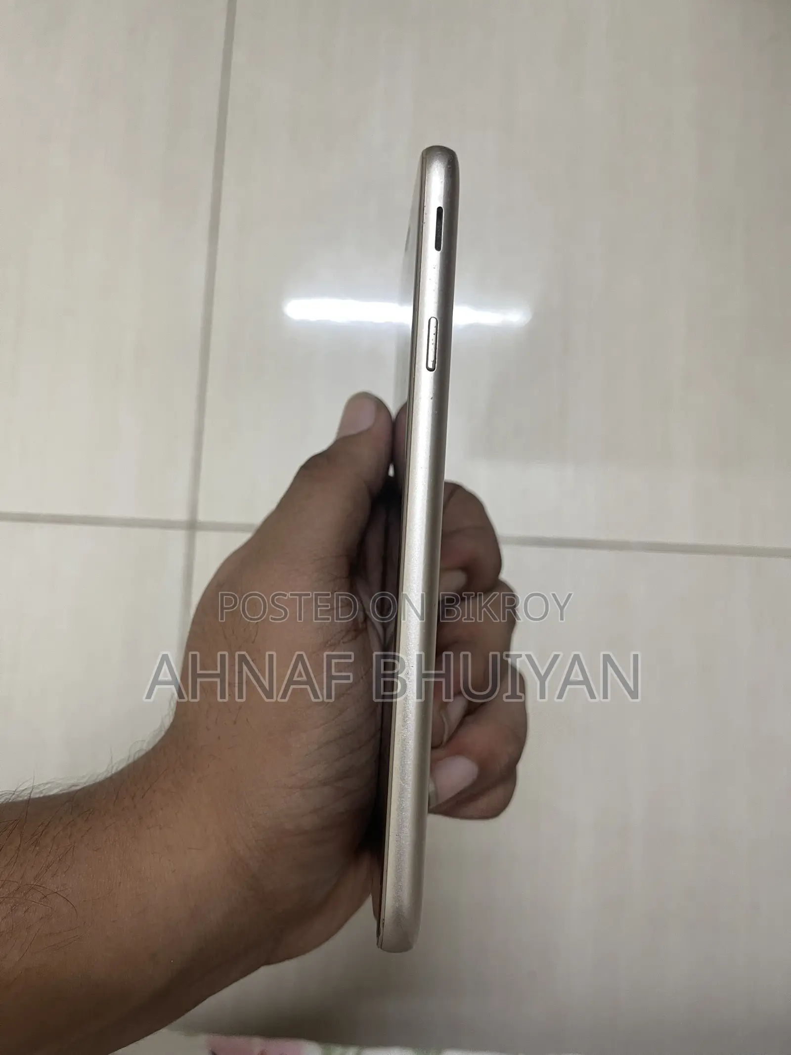 স্যামসাং গ্যালাক্সি জে৭ প্রো ৬৪ জিবি গোল্ড