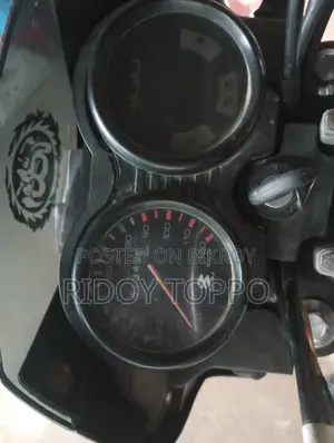 Bajaj CT 100 2017