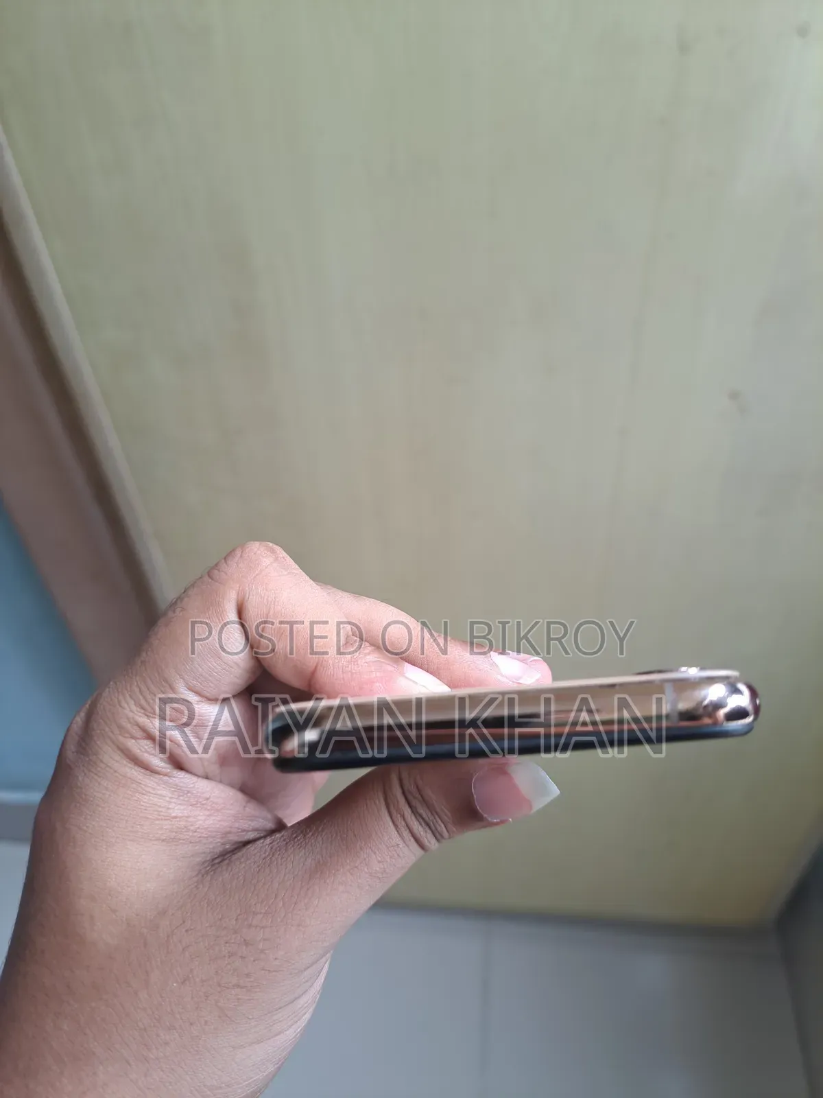 অ্যাপল আইফোন এক্সএস ৬৪ জিবি গোল্ড