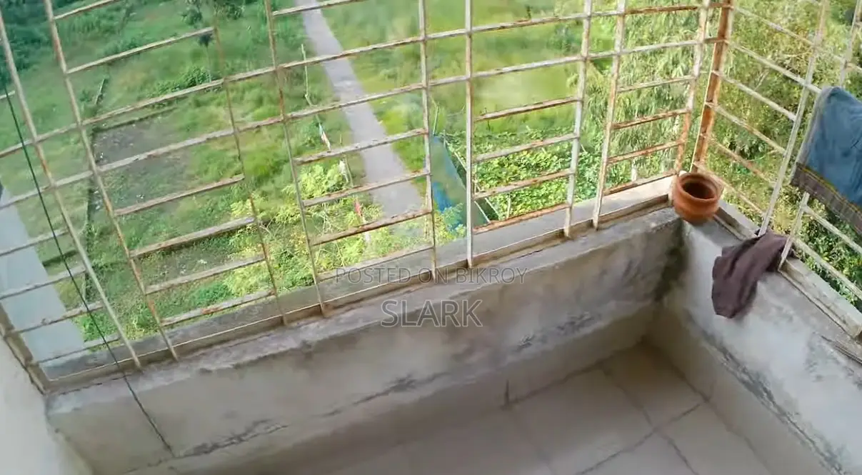 সাথিয়ায় সাজানো ২-বেডরুমের অ্যাপার্টমেন্ট বিক্রয়ের জন্য