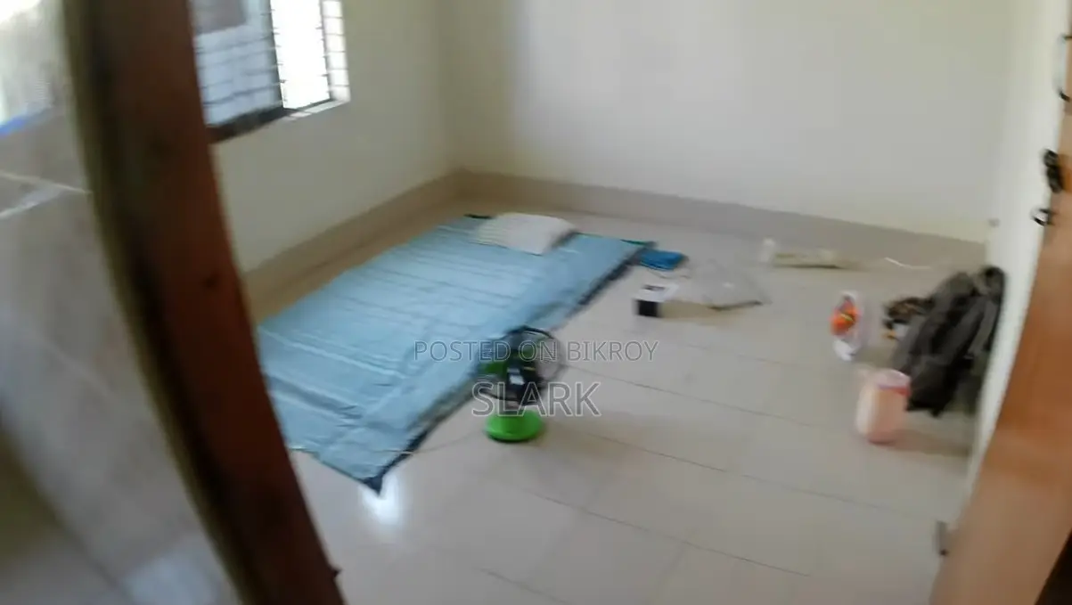 সাথিয়ায় সাজানো ২-বেডরুমের অ্যাপার্টমেন্ট বিক্রয়ের জন্য