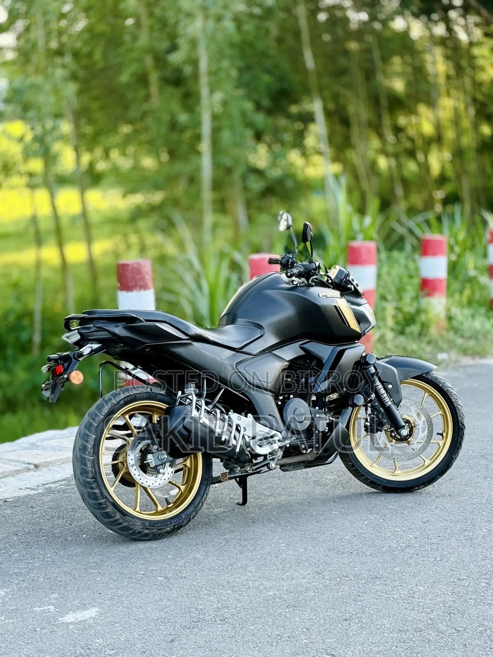Yamaha FZS V4 2025 Black