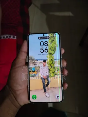 স্যামসাং গ্যালাক্সি এস২২ ৫জি ২৫৬ জিবি সাদা
