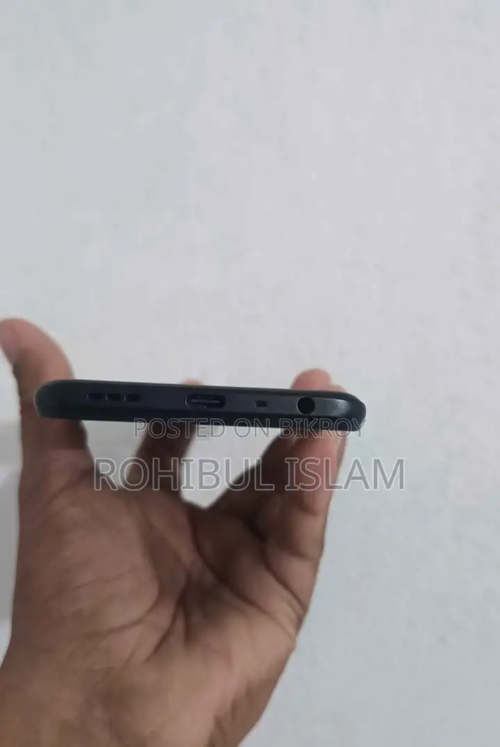অপ্পো এ৫৬ ৫জি ২৫৬ জিবি কালো