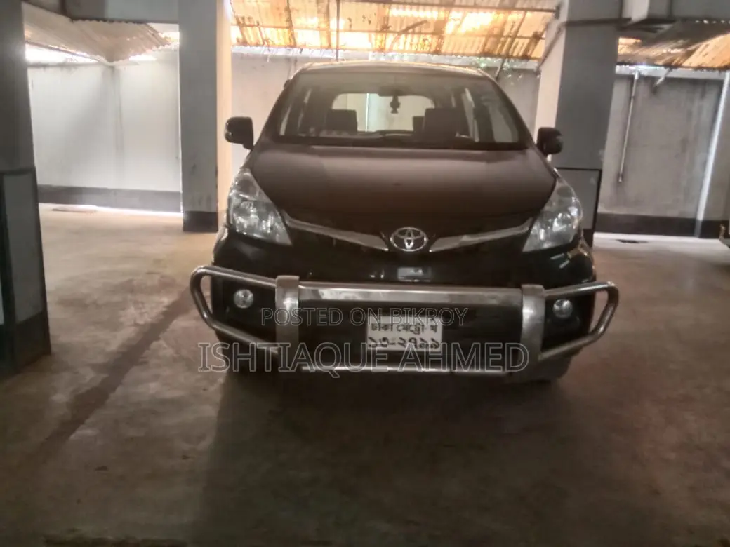 টয়োটা আভানজা ২০১৪ কালো