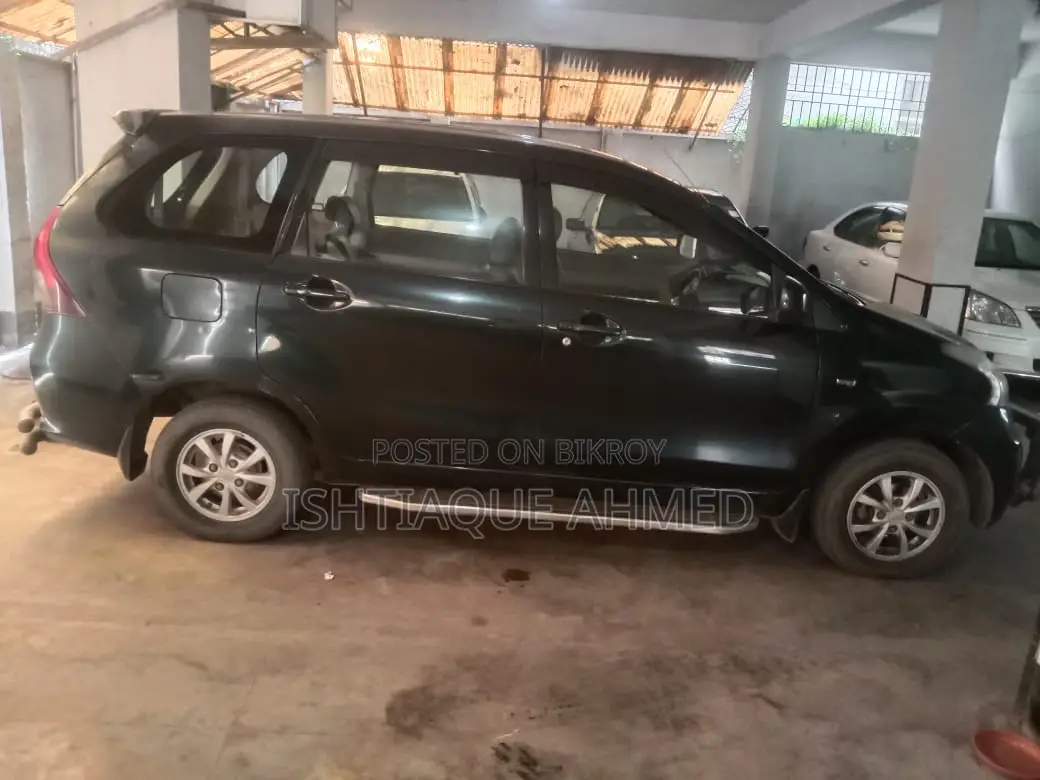 টয়োটা আভানজা ২০১৪ কালো