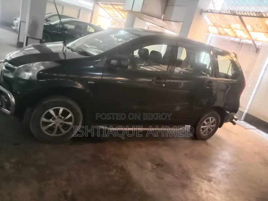 টয়োটা আভানজা ২০১৪ কালো