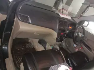 টয়োটা আভানজা ২০১৪ কালো