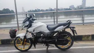 Hero Hunk 2019 White
