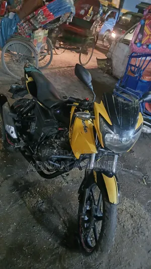 টিভিএস আপাচে আরটিআর ১৬০ টুভি ২০১২ হলুদ