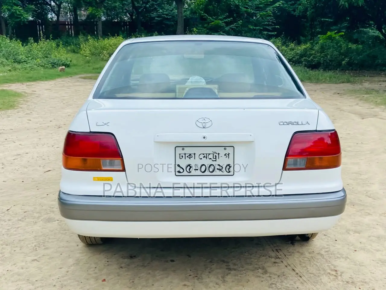 টয়োটা করোল্লা ১৯৯৬ সাদা