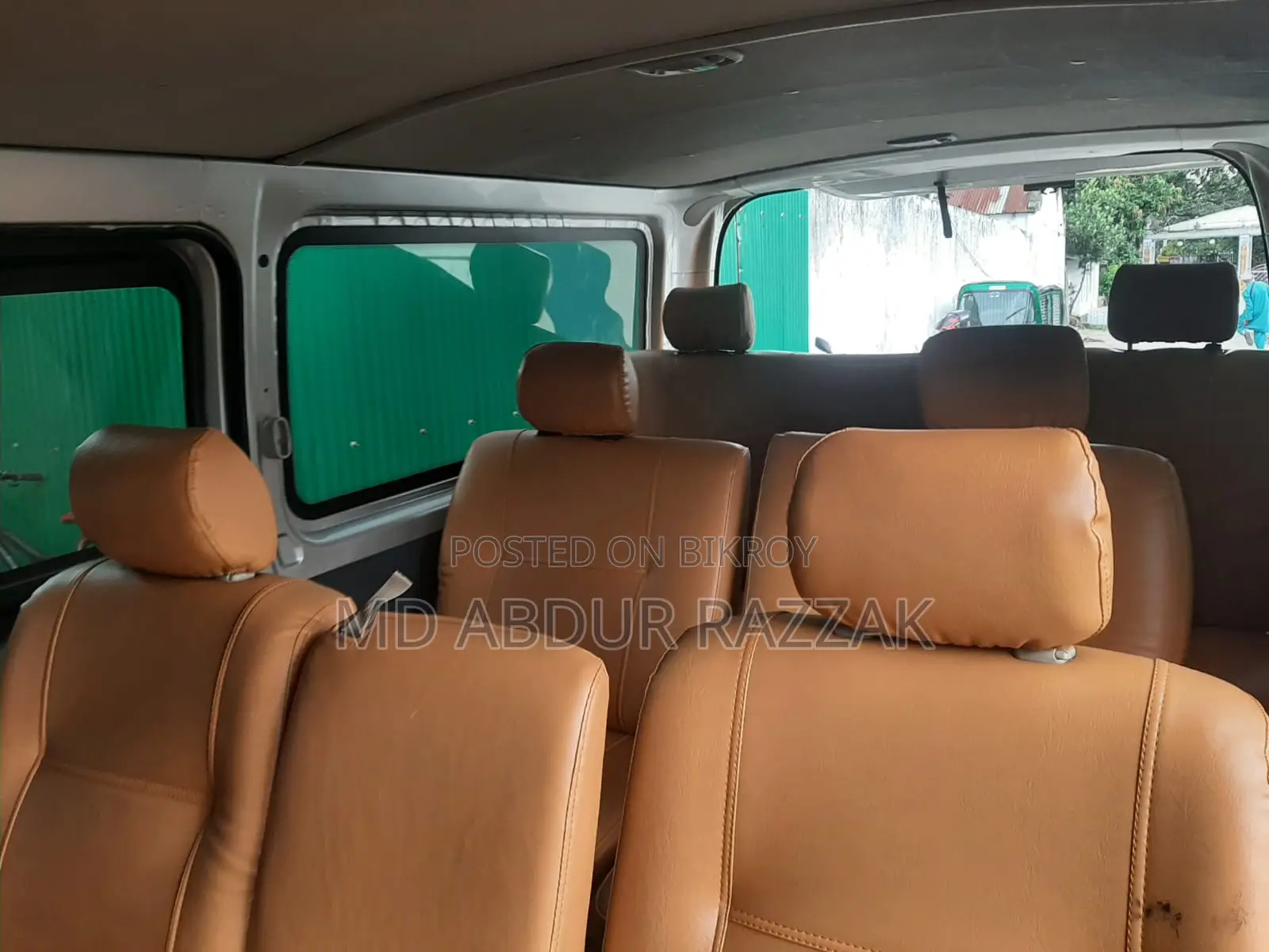 Toyota HiAce 2015 Silver