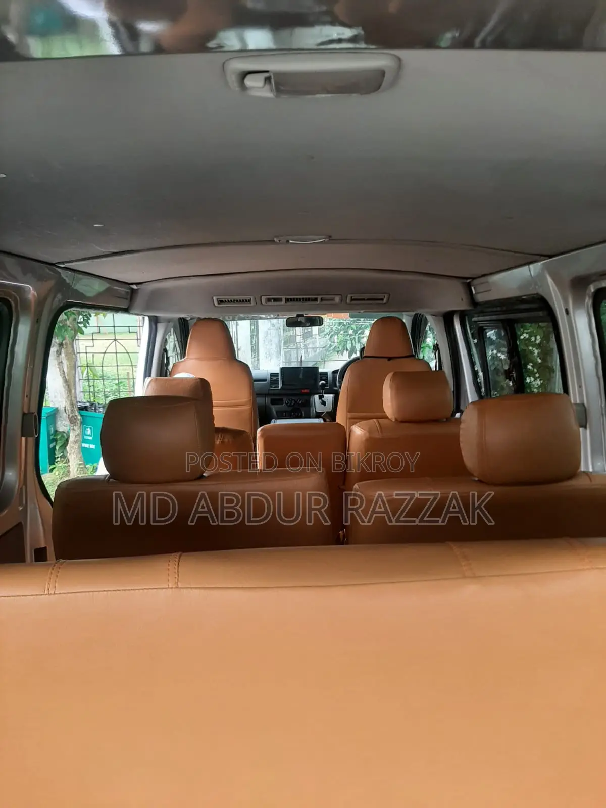 Toyota HiAce 2015 Silver