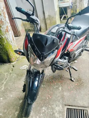 বাজাজ ডিসকভার ১২৫ ২০১৫ কালো