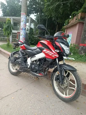 বাজাজ পালসার এনএস ১৬০ ২০২২ লাল