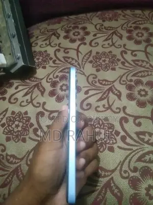 রিয়েলমি নোট ৫০ ৬৪ জিবি নীল