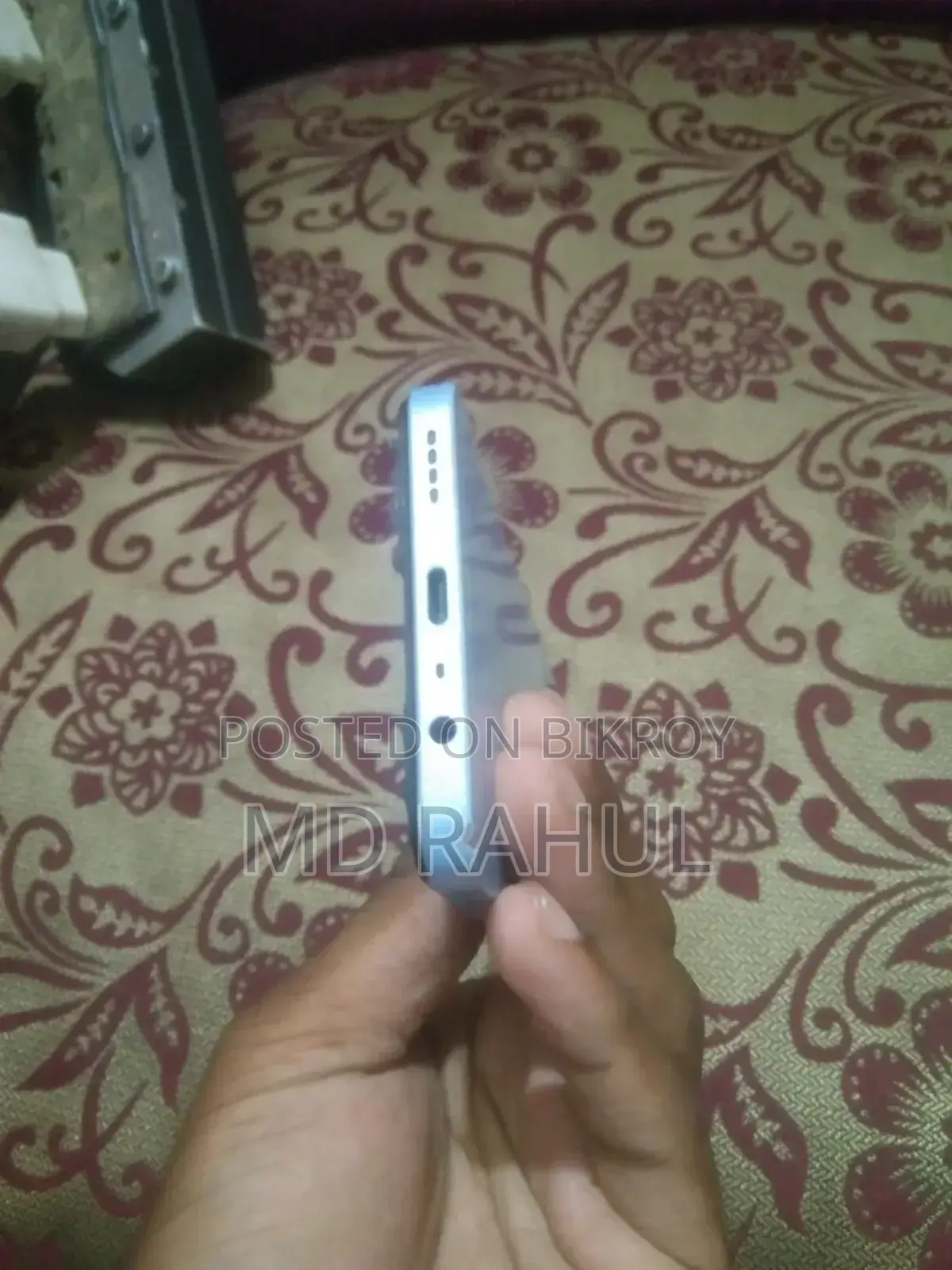 রিয়েলমি নোট ৫০ ৬৪ জিবি নীল