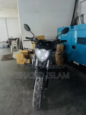 সুজুকি জিক্সার ২০২০ গ্রে