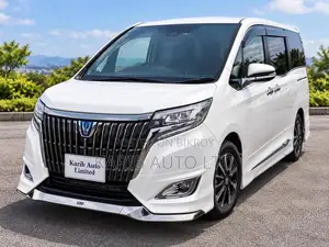 Toyota Esquire 1.8 Front-Wheel Drive Hybrid (7-seater) 2020 Pearl