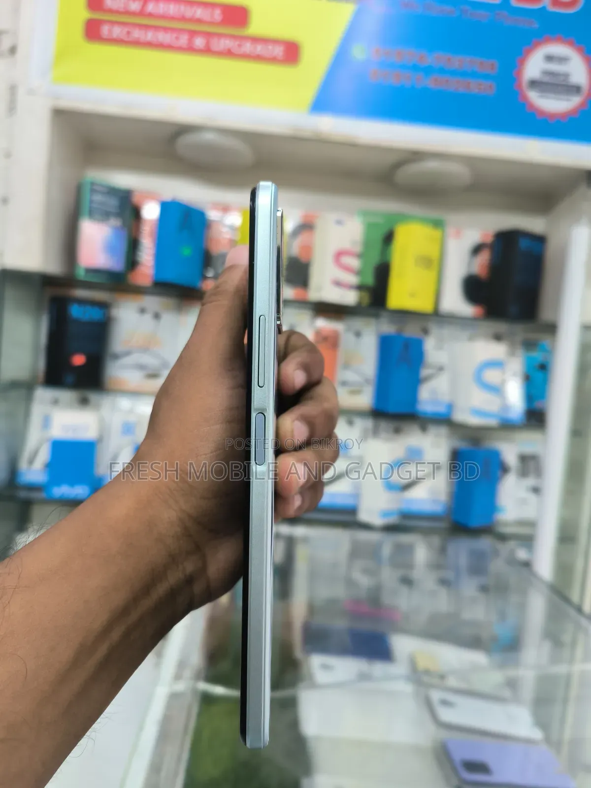 ভিভো ওয়াই৩৩এস ১২৮ জিবি হোয়াইট