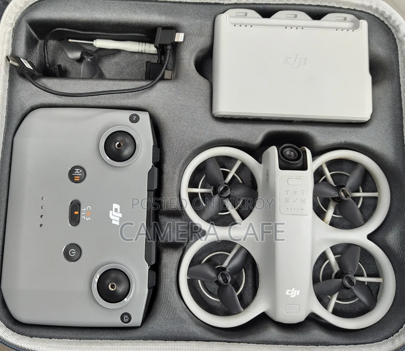 DJI Neo Fly More Combo