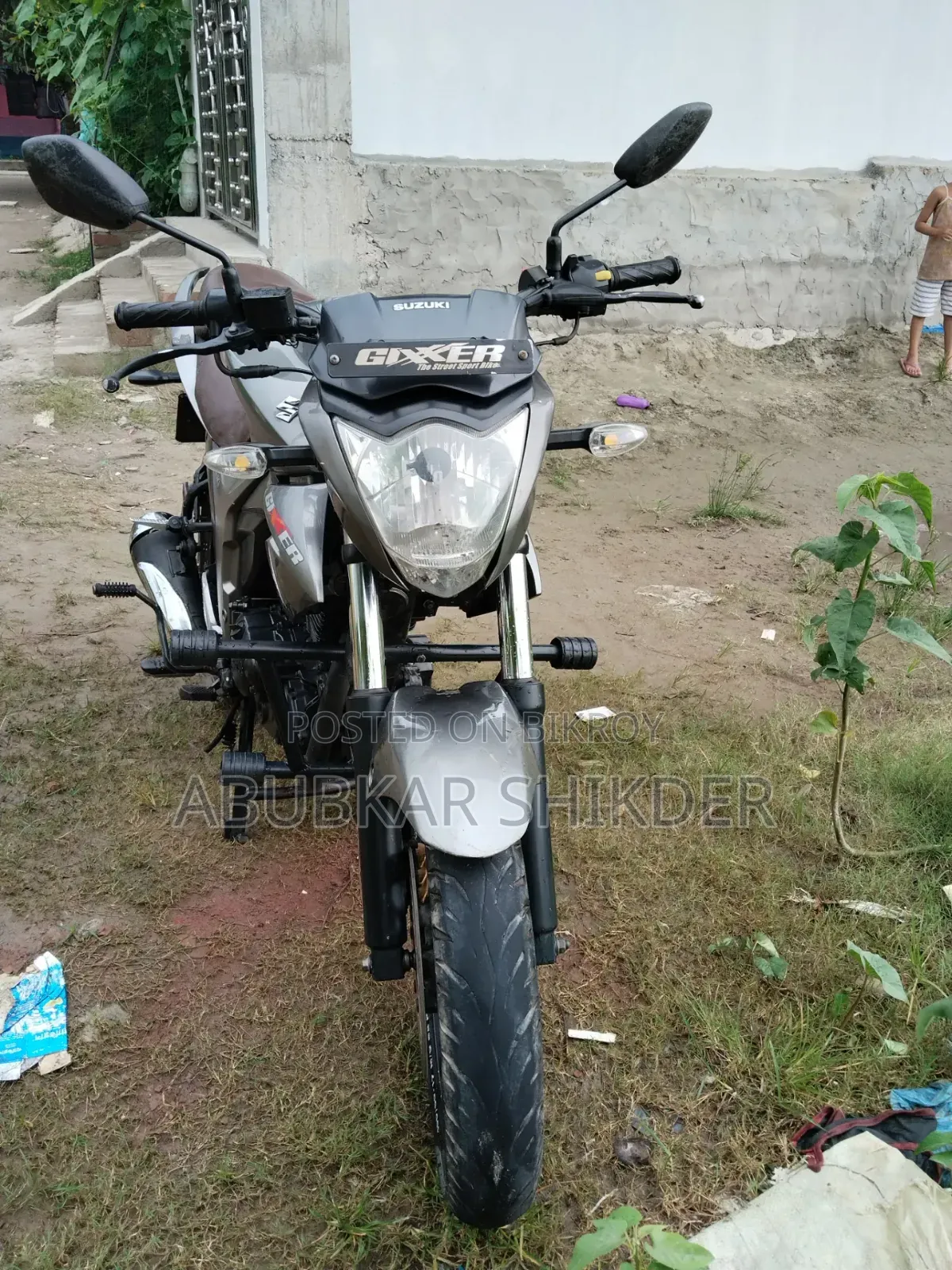 সুজুকি জিক্সার ২০২১ ধূসর