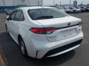 টয়োটা করোল্লা ২০২১ পার্ল